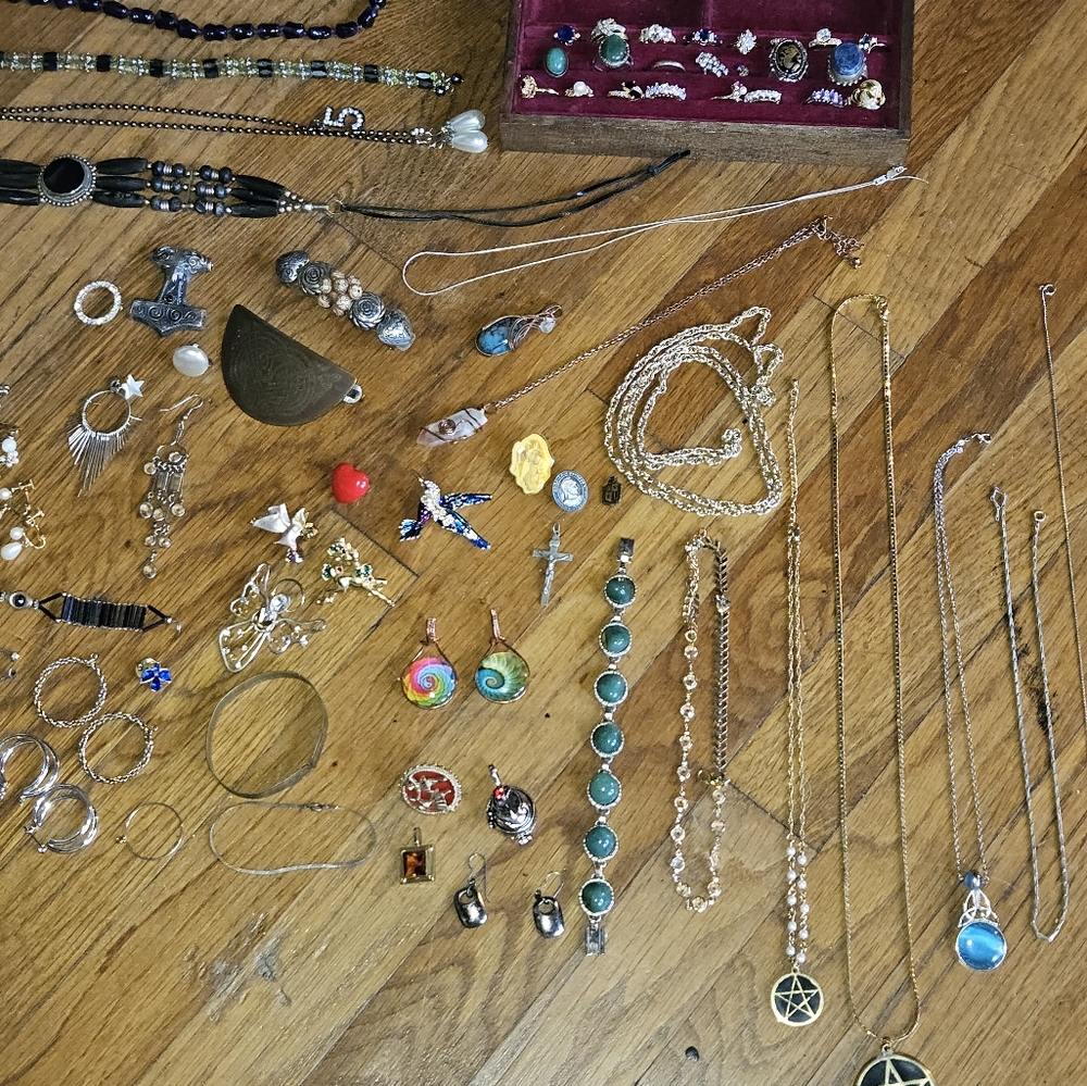 (SOLD) Lot of Costume Jewelry